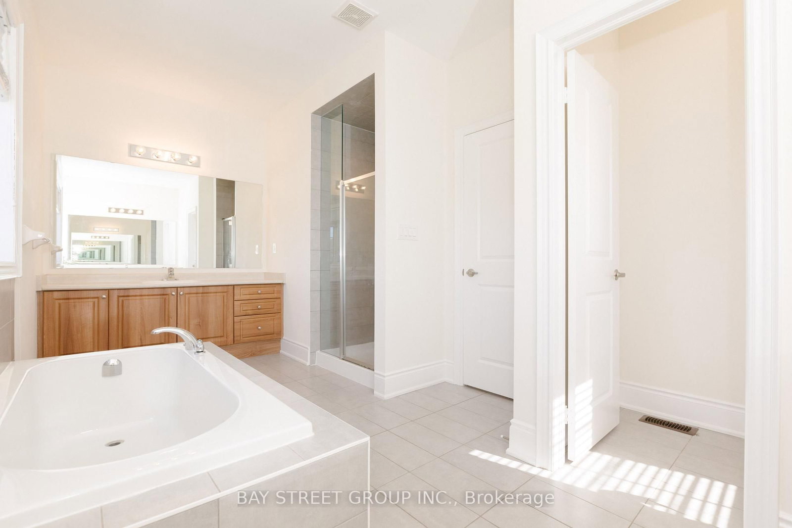 3127 Streamwood Oakville,ON L6H 0T2 — Photo 31