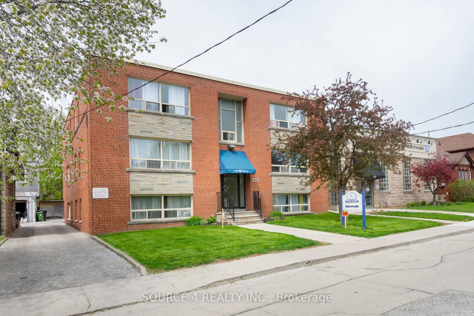 122 Fifth Street, Unit 8 - Photo 2