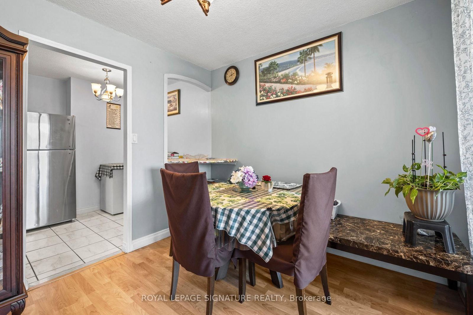 2556 Argyle Road, Unit 304 - Photo 8
