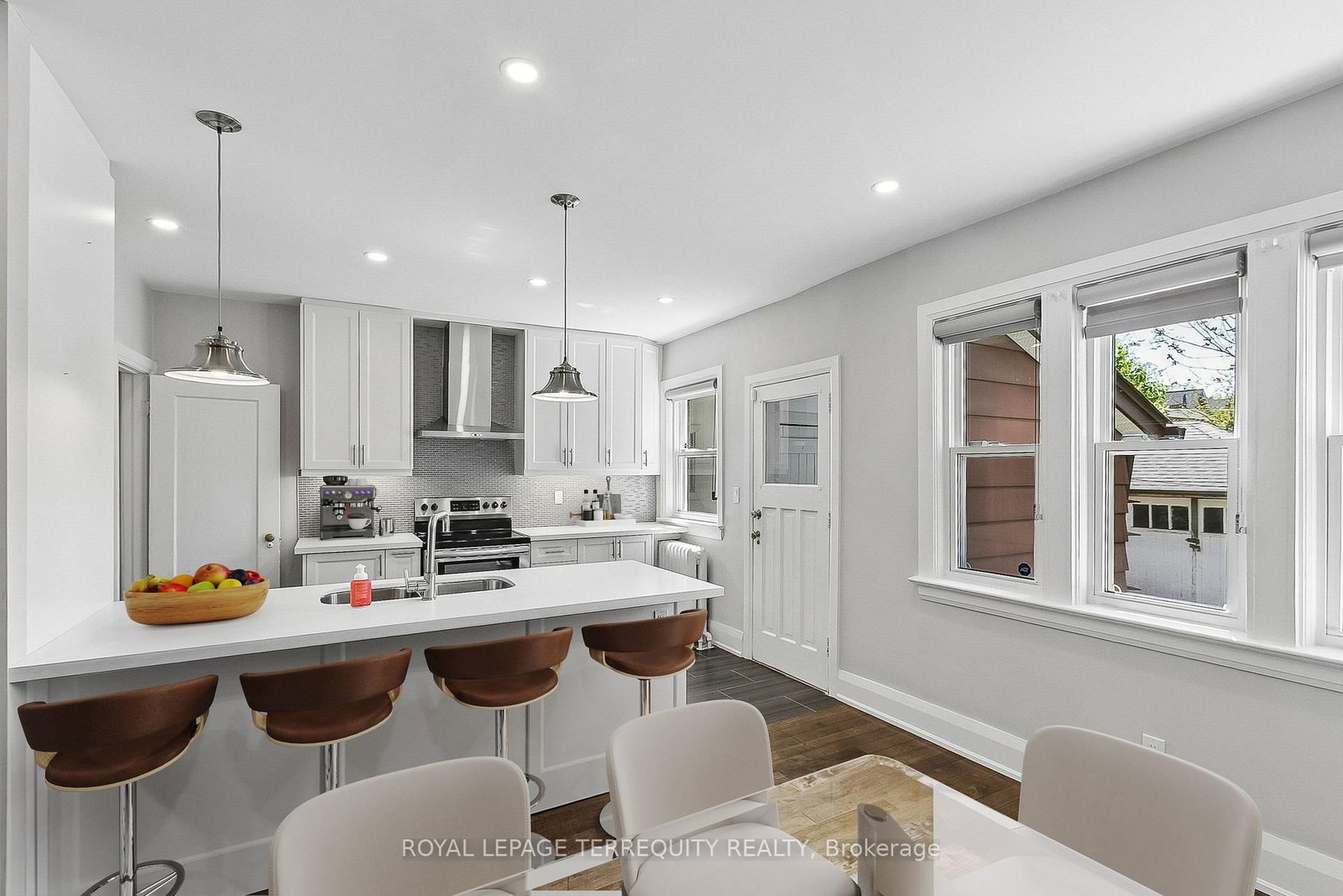 407 Annette Street, Toronto, ON, photo 4