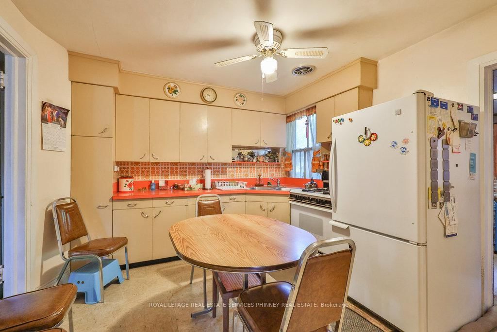 945 Beechwood Mississauga,ON L5G 4E3 — Photo 25