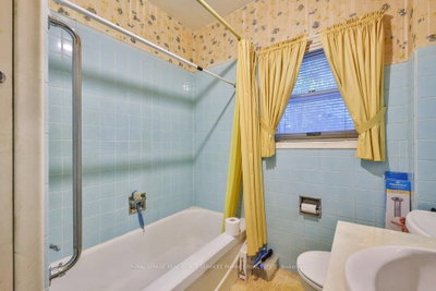 945 Beechwood Mississauga,ON L5G 4E3 — Photo 28