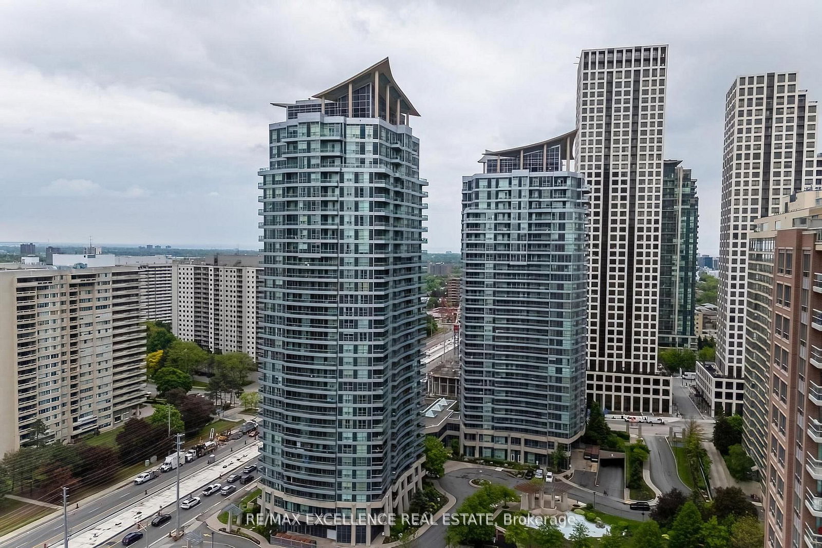 33 Elm Drive, Unit 2102 - Photo 4