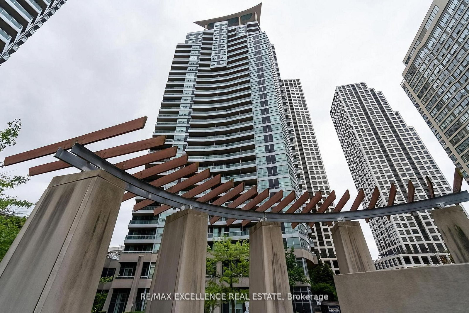 33 Elm Drive, Unit 2102 - Photo 6