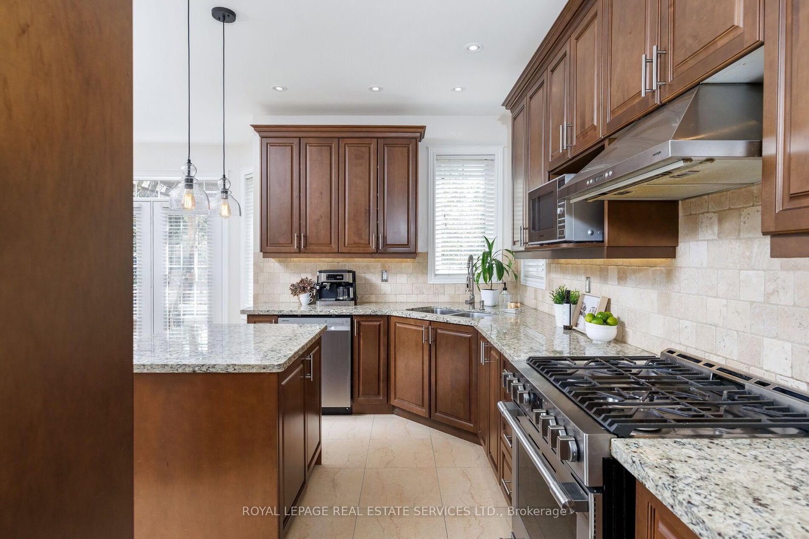 147 Innville Crescent • Oakville, ON photo 12