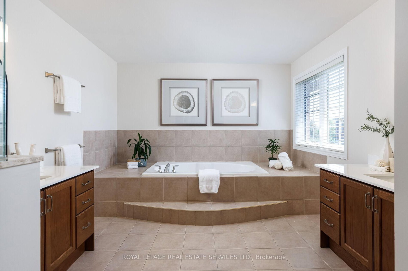 147 Innville Crescent • Oakville, ON photo 21