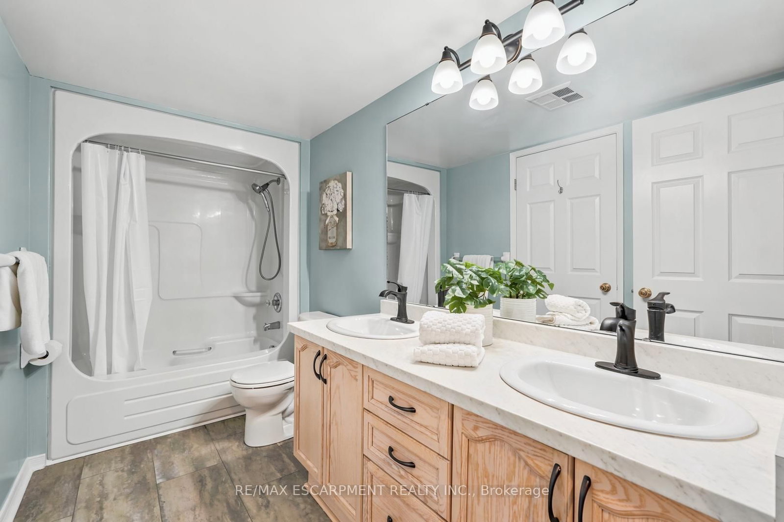 216 Plains Road W • #A307 • Burlington, ON photo 19