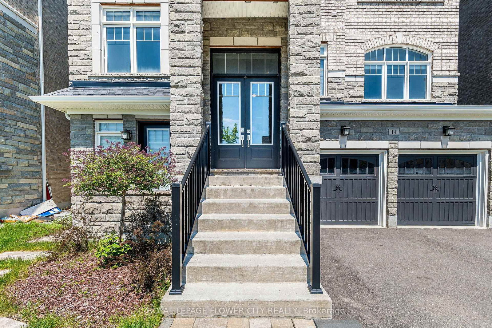 14 Richard Oxtoby Road • Caledon, ON photo 2