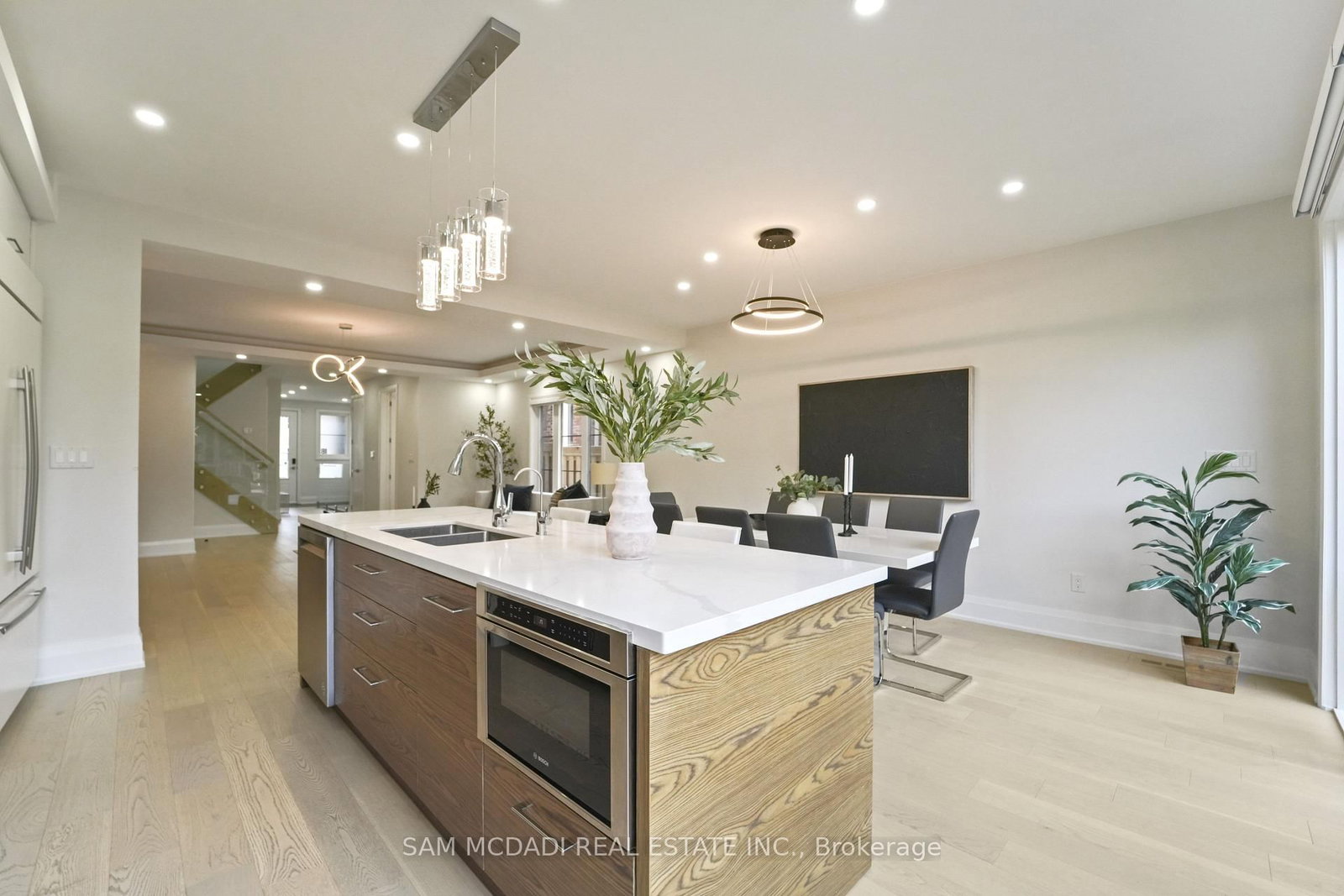 11B Maple Avenue N • Mississauga, ON photo 10