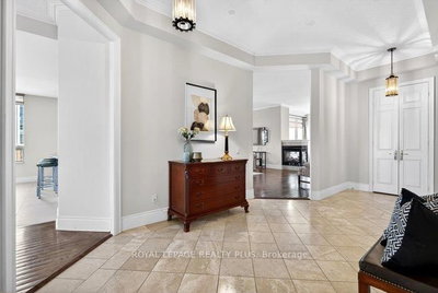 Unit TPH4 — 35 Kingsbridge Garden Circle — photo 4