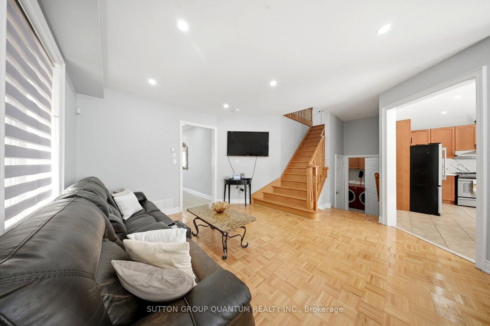 35 Devonsleigh Drive • Brampton, ON photo 10