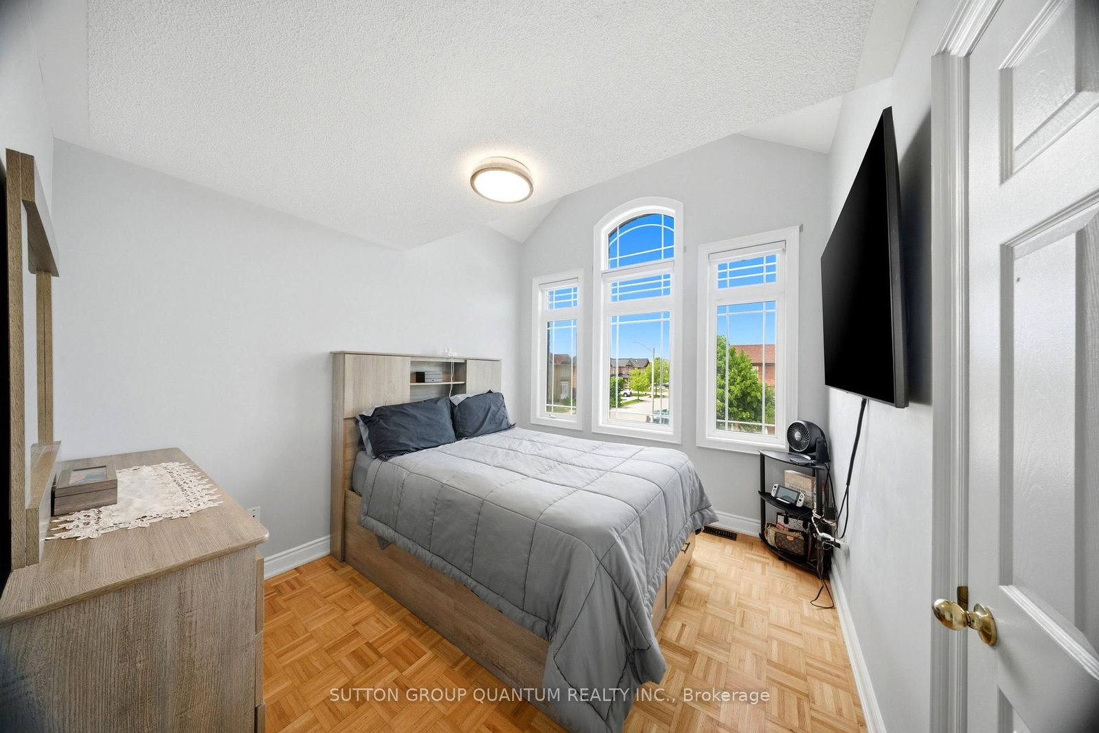 35 Devonsleigh Drive • Brampton, ON photo 22