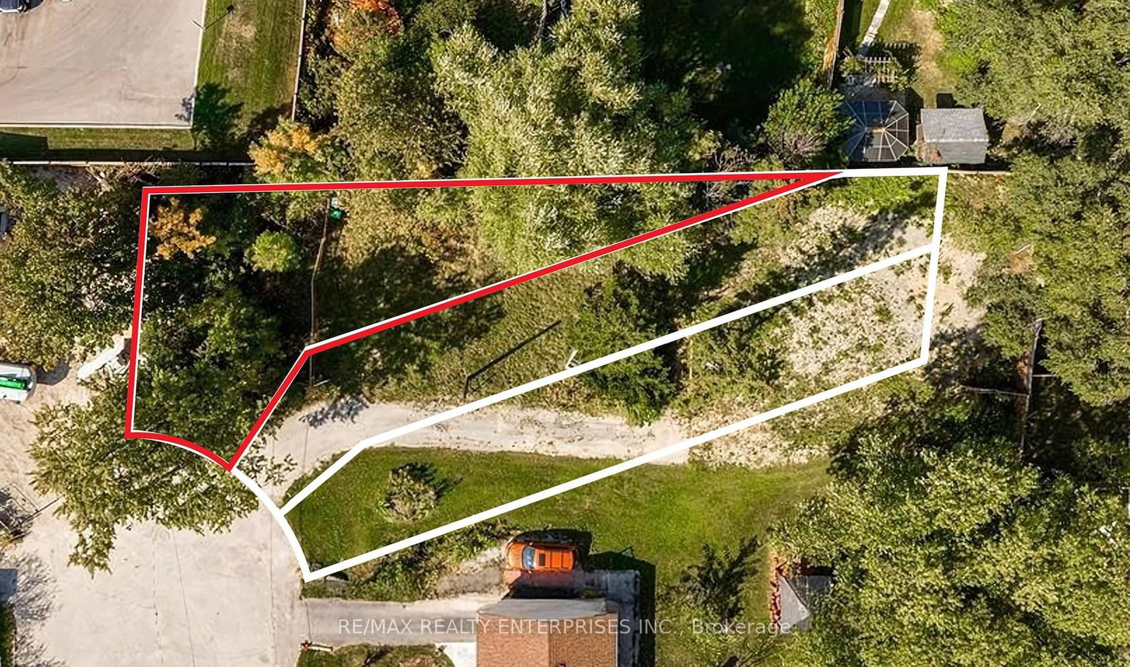 1079 Roosevelt Road • Mississauga, ON photo 2