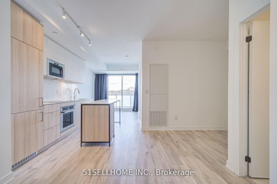 Unit 333 — 215 Lakeshore Road W — photo 4