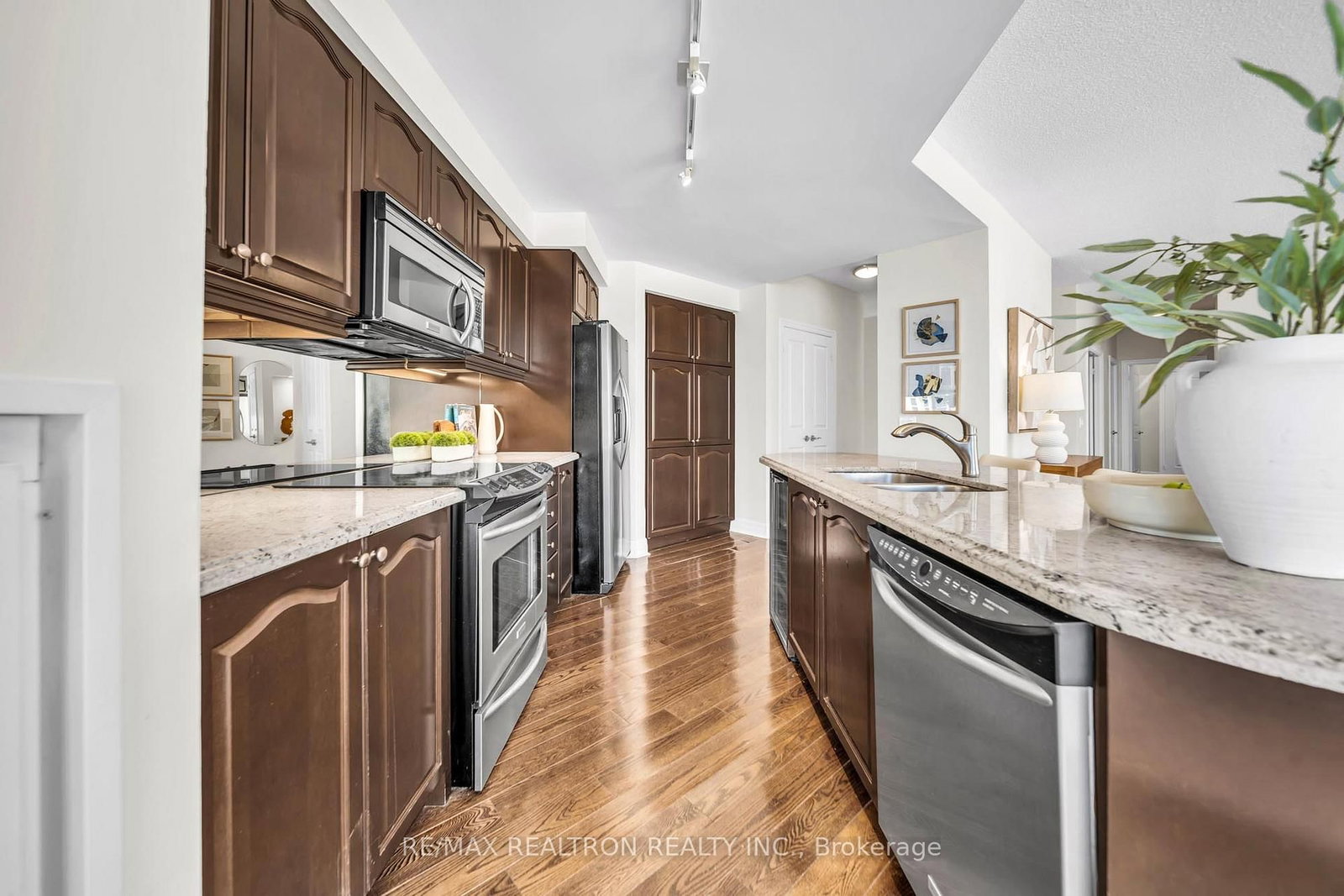 58 Marine Parade Drive • #1203 • Toronto, ON photo 9