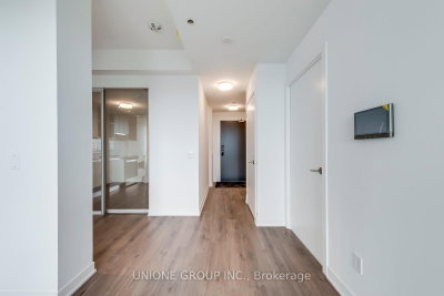 Unit 407 — 405 Dundas Street W — photo 4