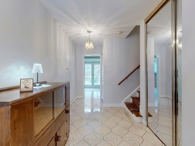 16 Grassington Crescent — photo 5