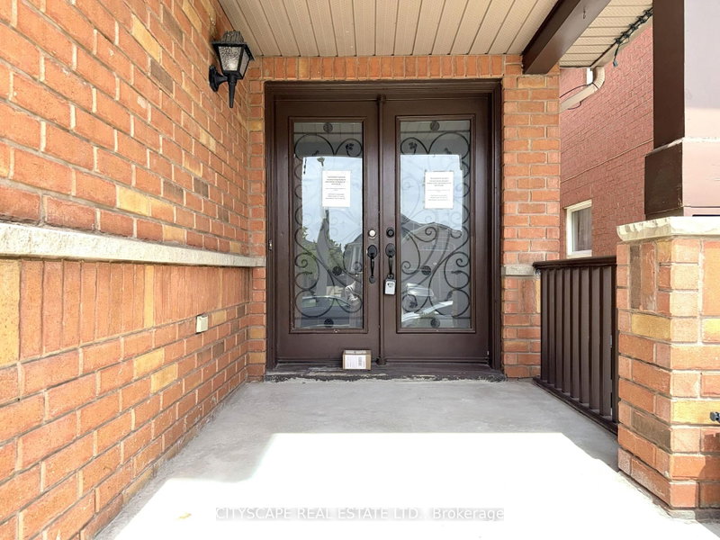 68 Vintage Brampton,ON L6X 5C2 — Photo 4