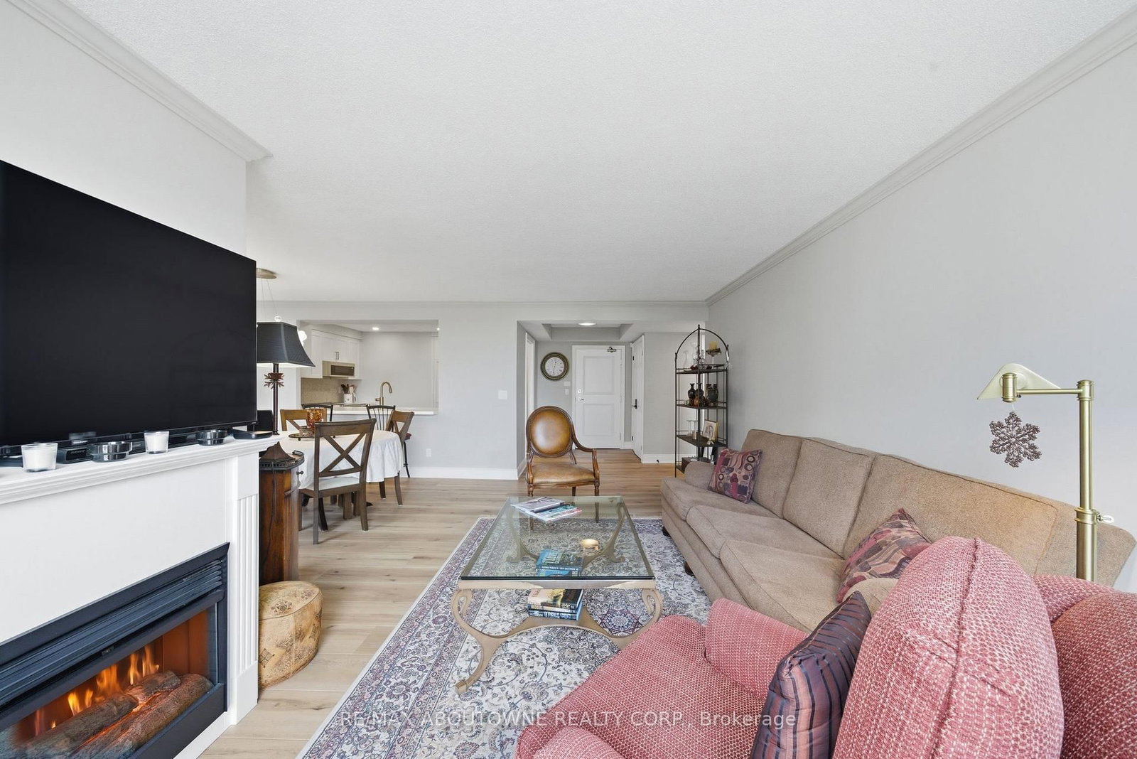 442 Maple Ave. Avenue • #606 • Burlington, ON photo 15