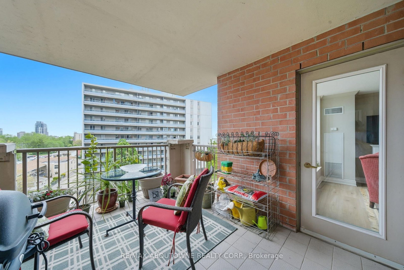 442 Maple Ave. Avenue • #606 • Burlington, ON photo 31