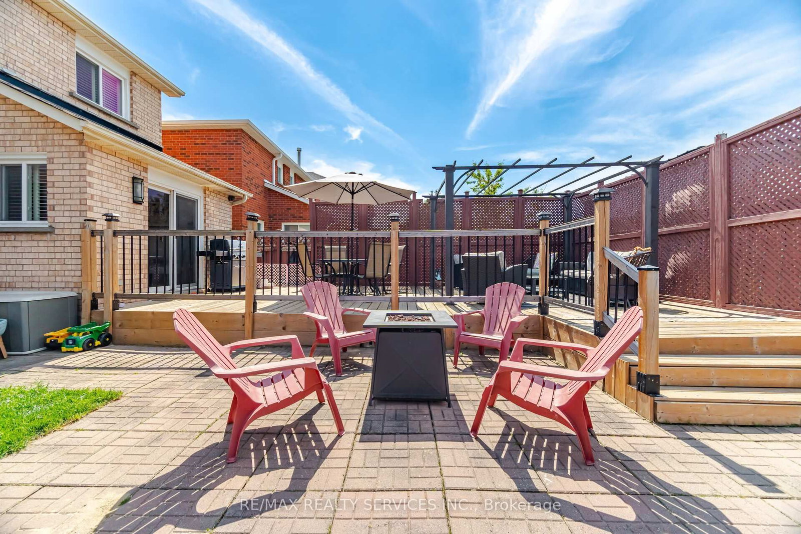 122 Flowertown Avenue • Brampton, ON photo 22