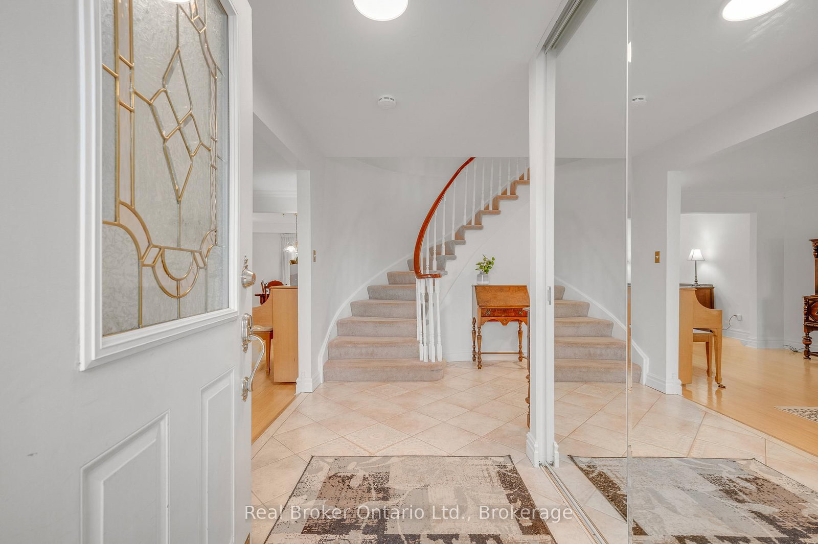 6366 Miller's Grove • Mississauga, ON photo 2