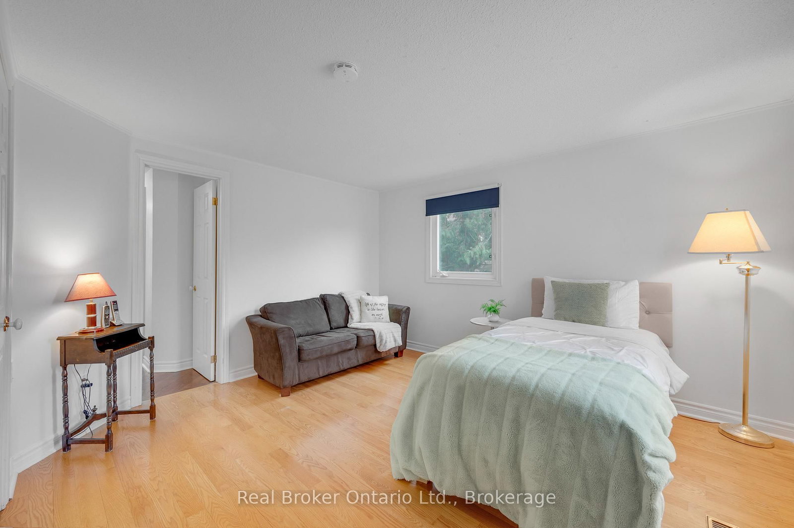 6366 Miller's Grove • Mississauga, ON photo 28
