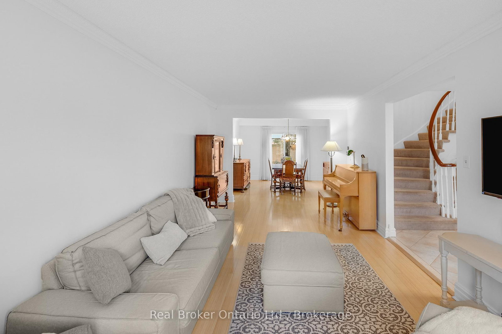6366 Miller's Grove • Mississauga, ON photo 5