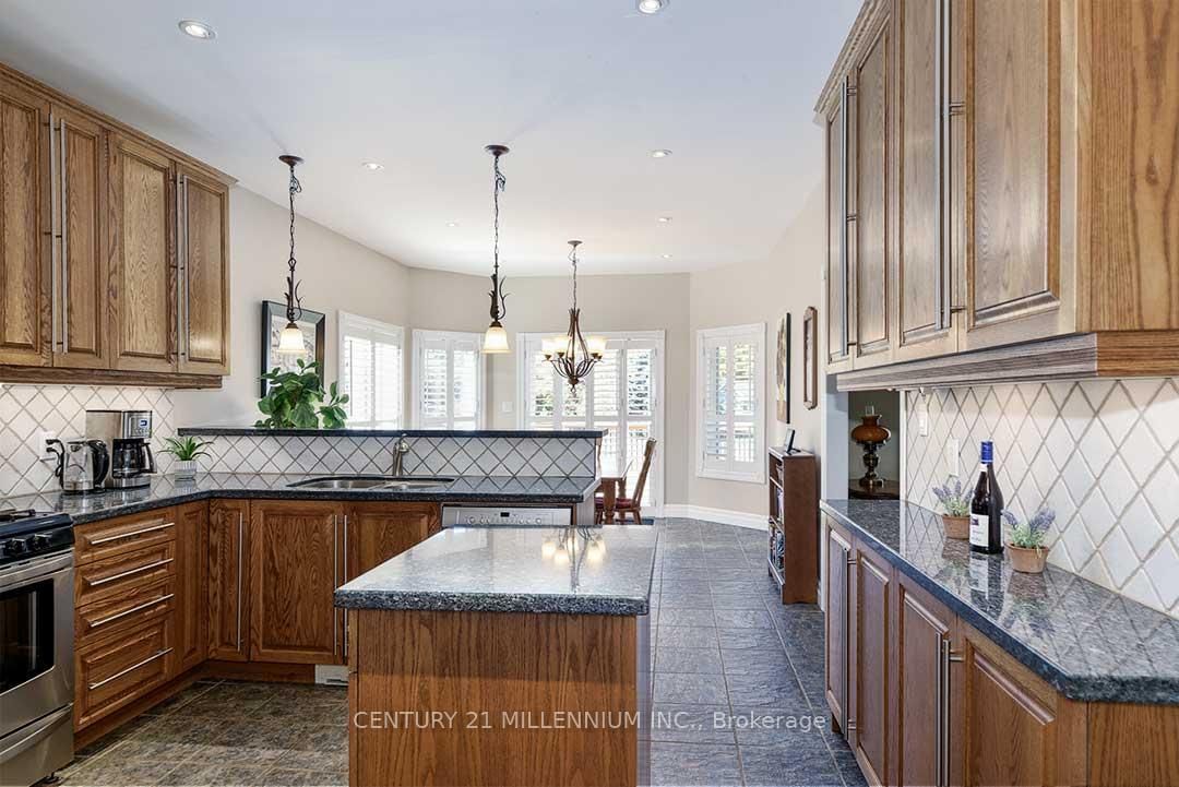 8 Castlewood Court • Caledon, ON photo 17