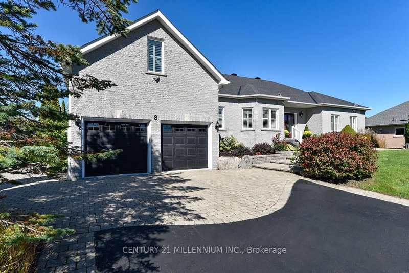 8 Castlewood Court