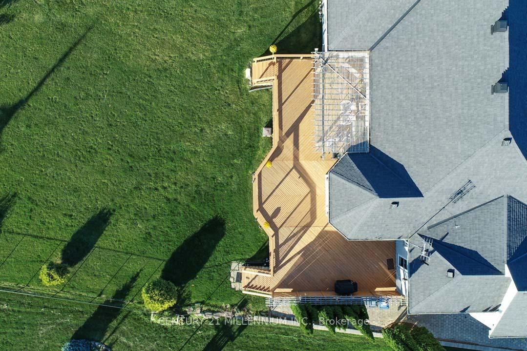 8 Castlewood Court • Caledon, ON photo 6