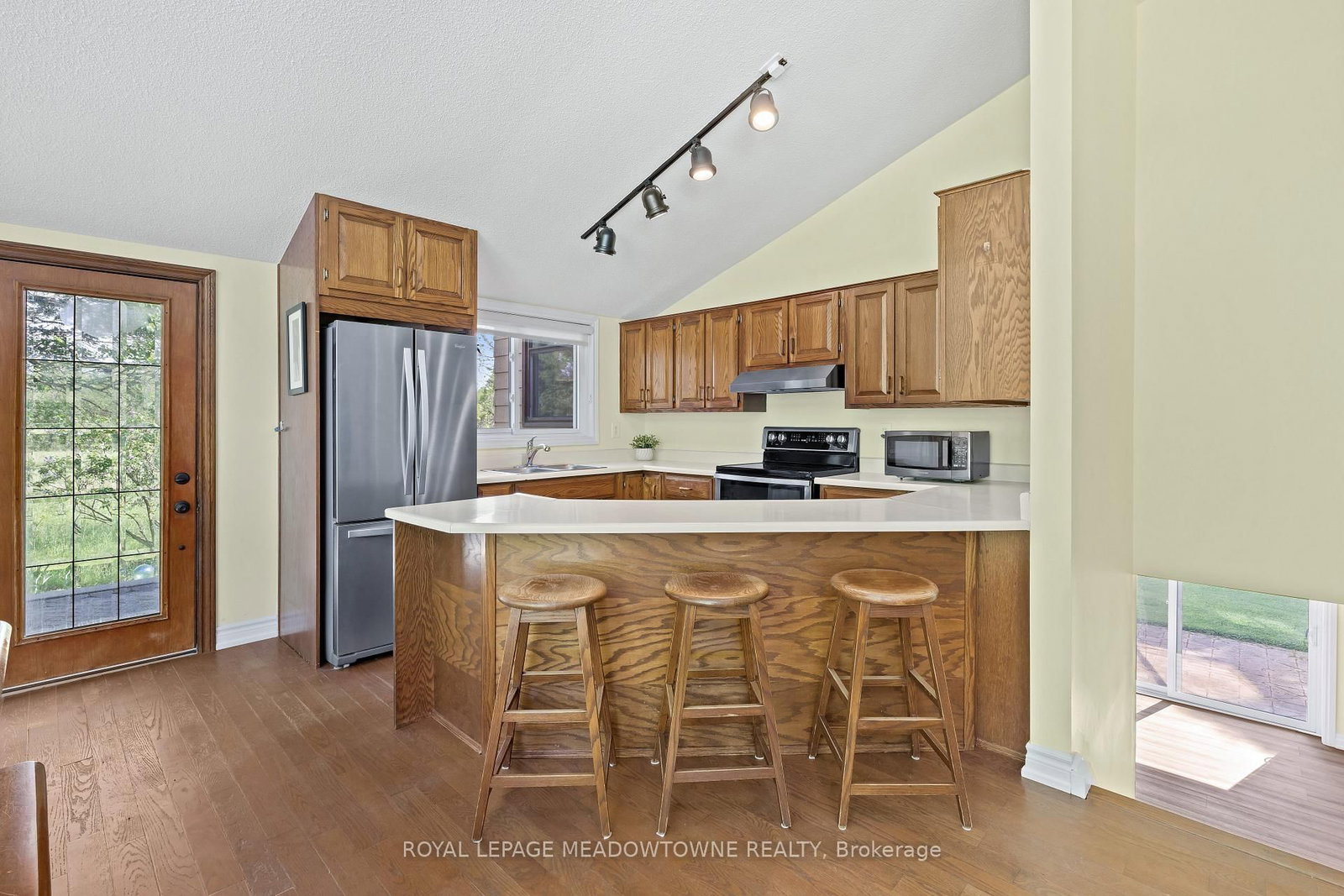 12072 Sixth Line • Halton Hills, ON photo 16