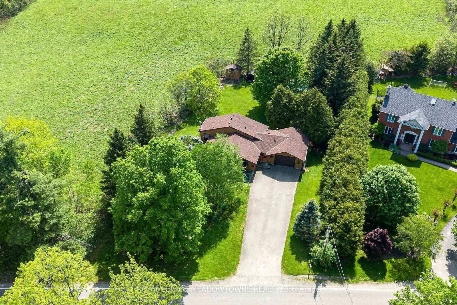 12072 Sixth Line • Halton Hills, ON photo 4