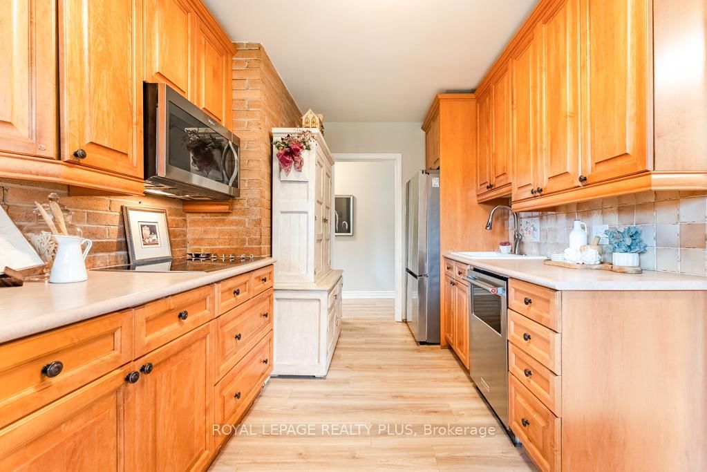 27 Sora Drive • Mississauga, ON photo 13