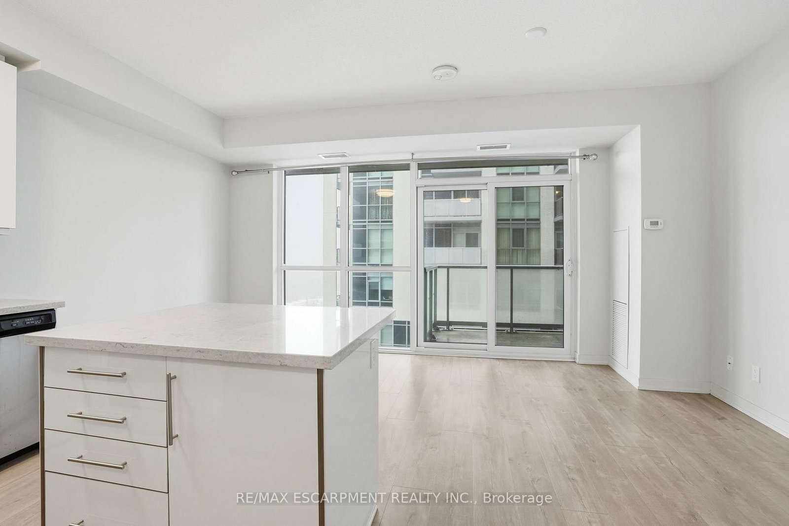 2087 Fairview Street • #1310 • Burlington, ON photo 9
