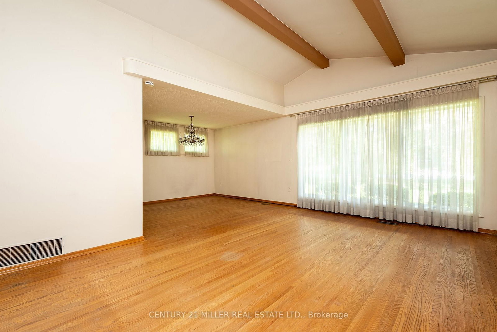 2048 Elmhurst Avenue • Oakville, ON photo 13