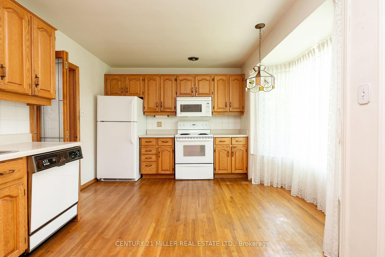 2048 Elmhurst Avenue • Oakville, ON photo 15