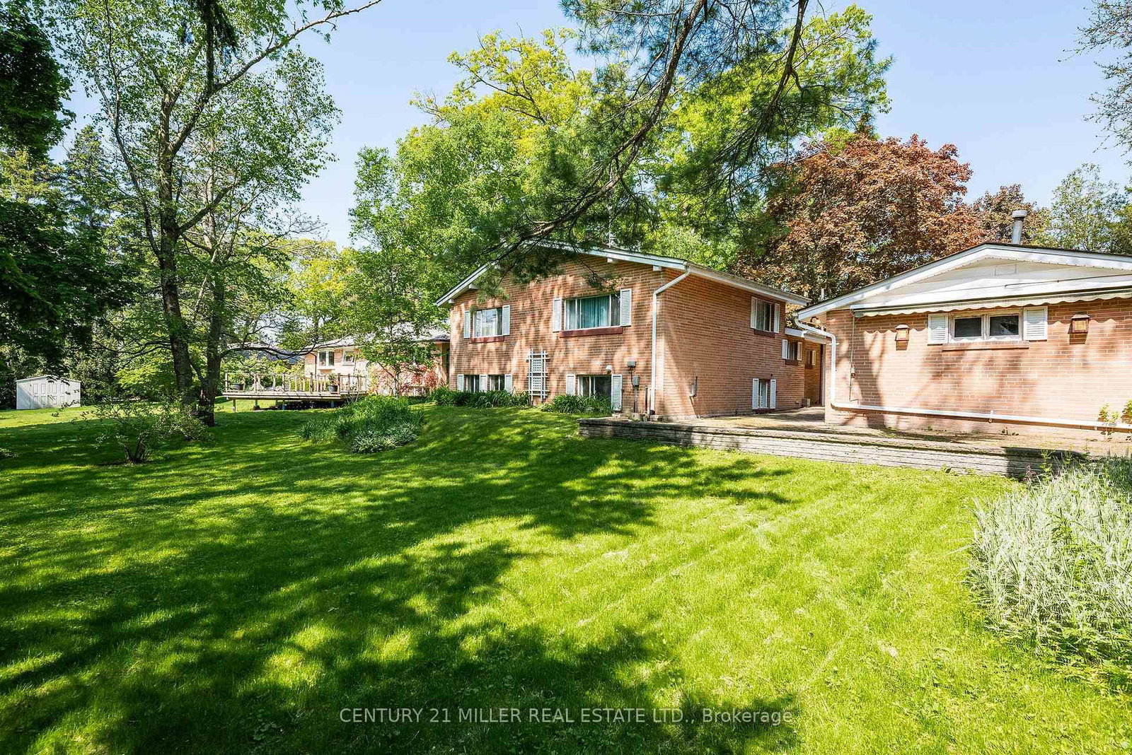 2048 Elmhurst Avenue • Oakville, ON photo 6