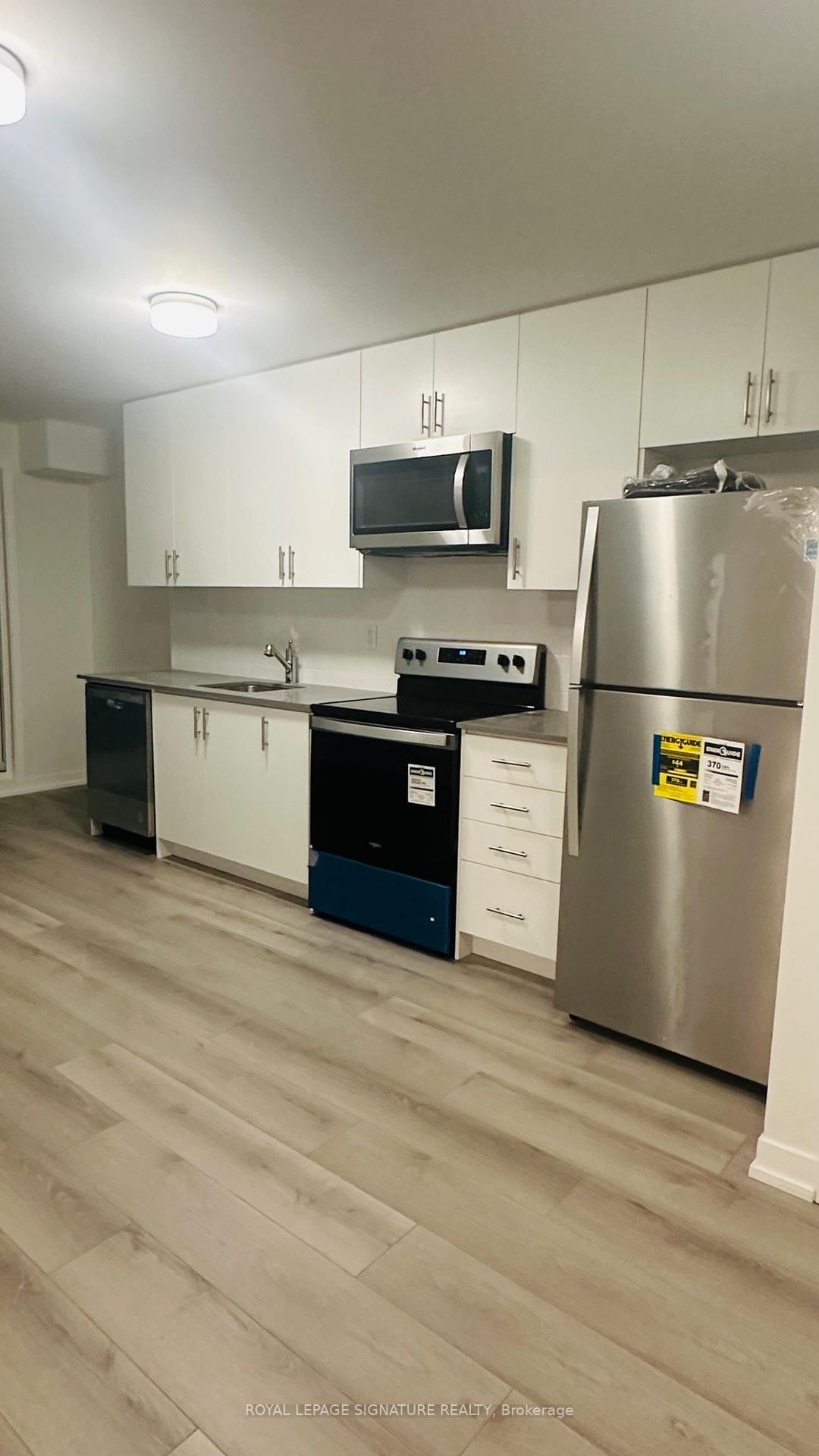 3401 Ridgeway Drive, Unit 316 - Photo 2
