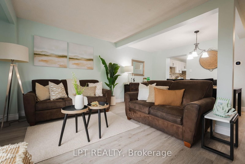 home for sale on 3-318 Laurier Avenue