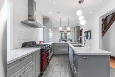 1807 Balsam Avenue • Mississauga, ON photo 9