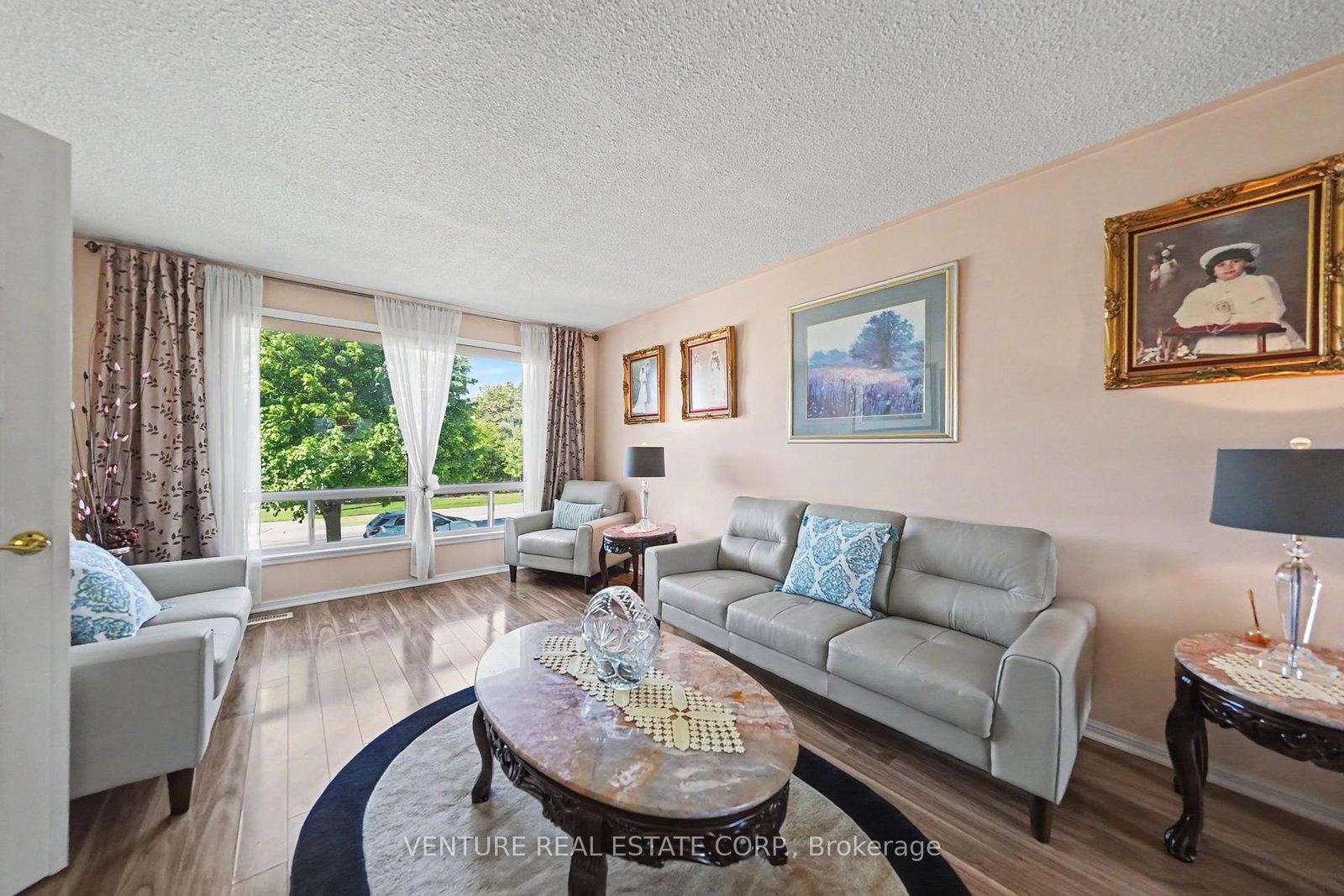 346 N Centre Street • Brampton, ON photo 13