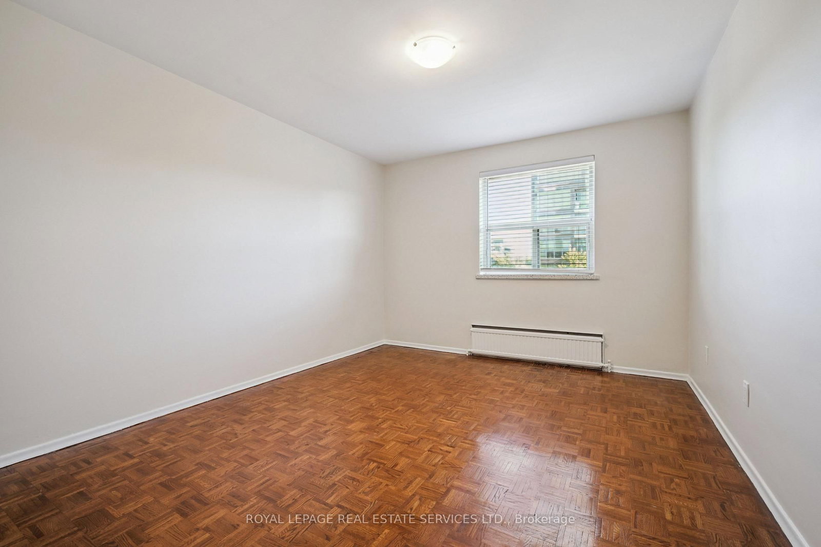 7 Helene Street N, Unit 302 - Photo 14