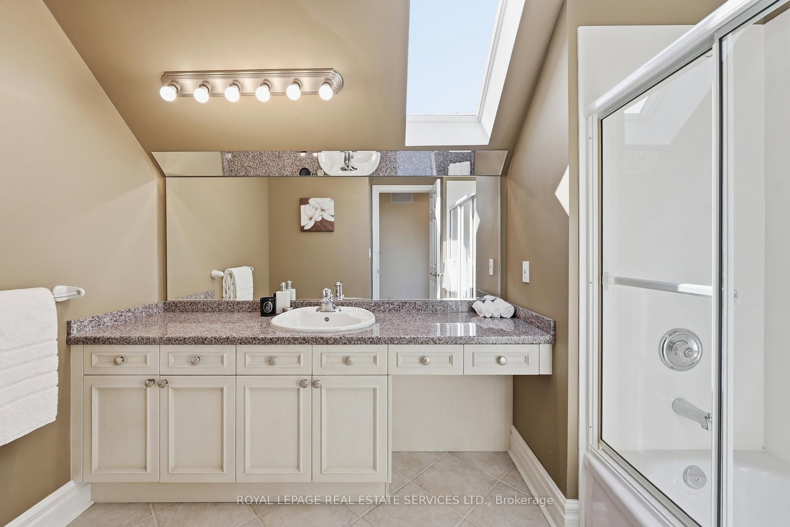 1227 Riverbank Way • Oakville, ON photo 35