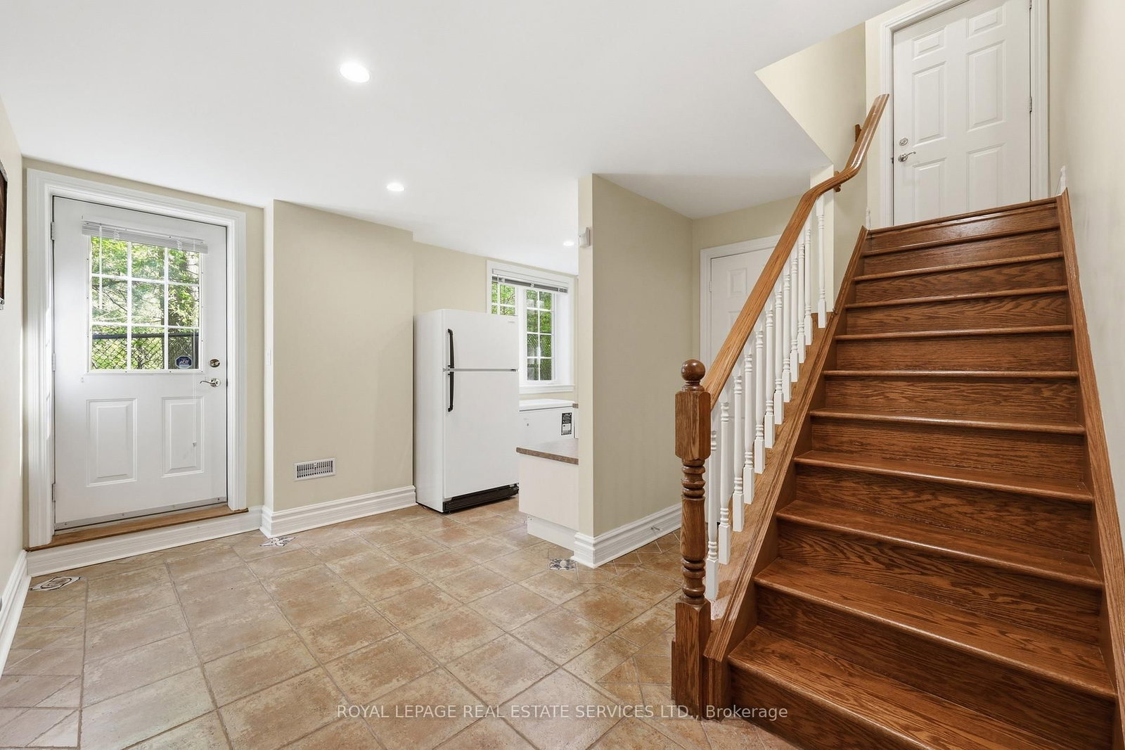 1227 Riverbank Way • Oakville, ON photo 44