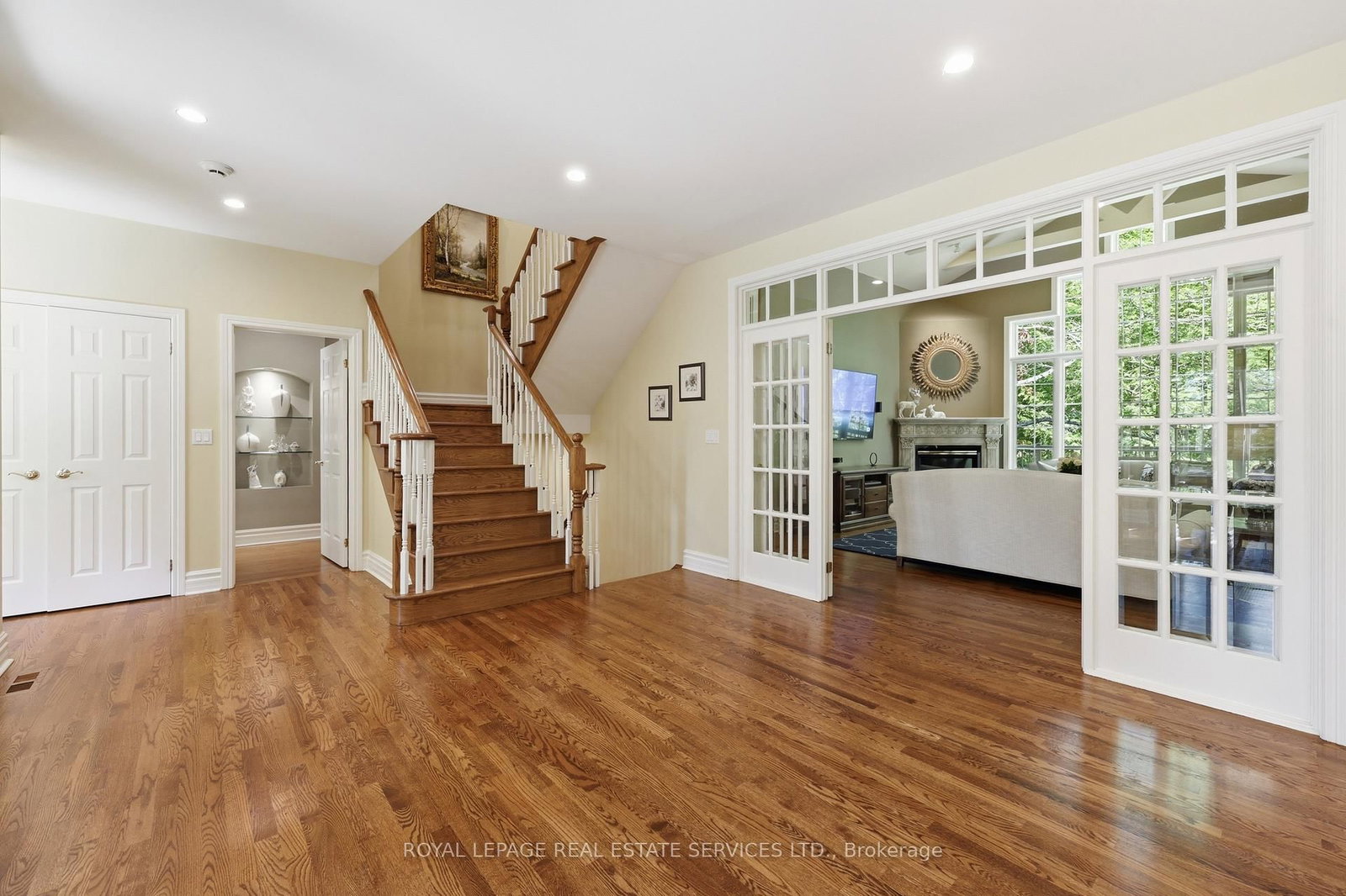 1227 Riverbank Way • Oakville, ON photo 9