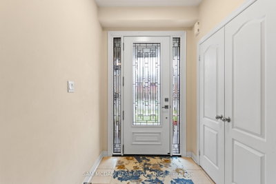 3352 Erin Centre Boulevard — photo 3