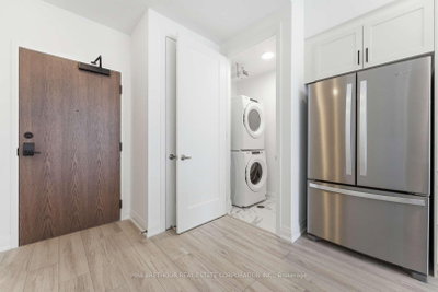 1035 Southdown Mississauga,ON L5J 0A2 — Photo 8