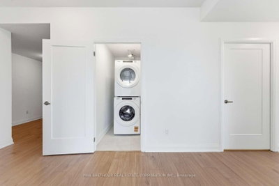 1035 Southdown Mississauga,ON L5J 0A2 — Photo 12