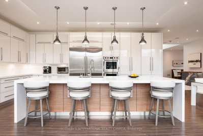 1388 Acton Crescent • Oakville, ON photo 8